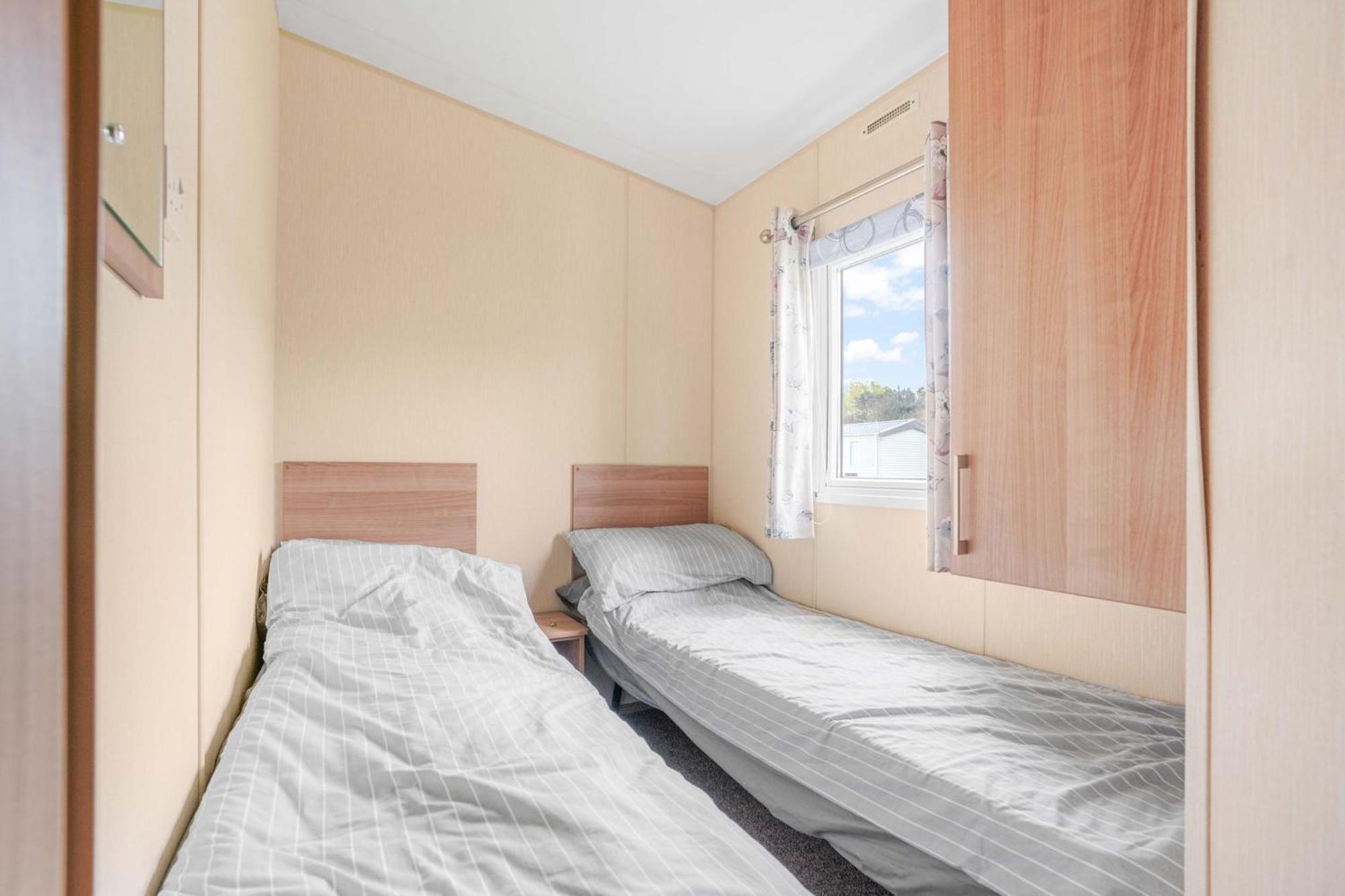 Sunscape Lodge Corton  Екстериор снимка