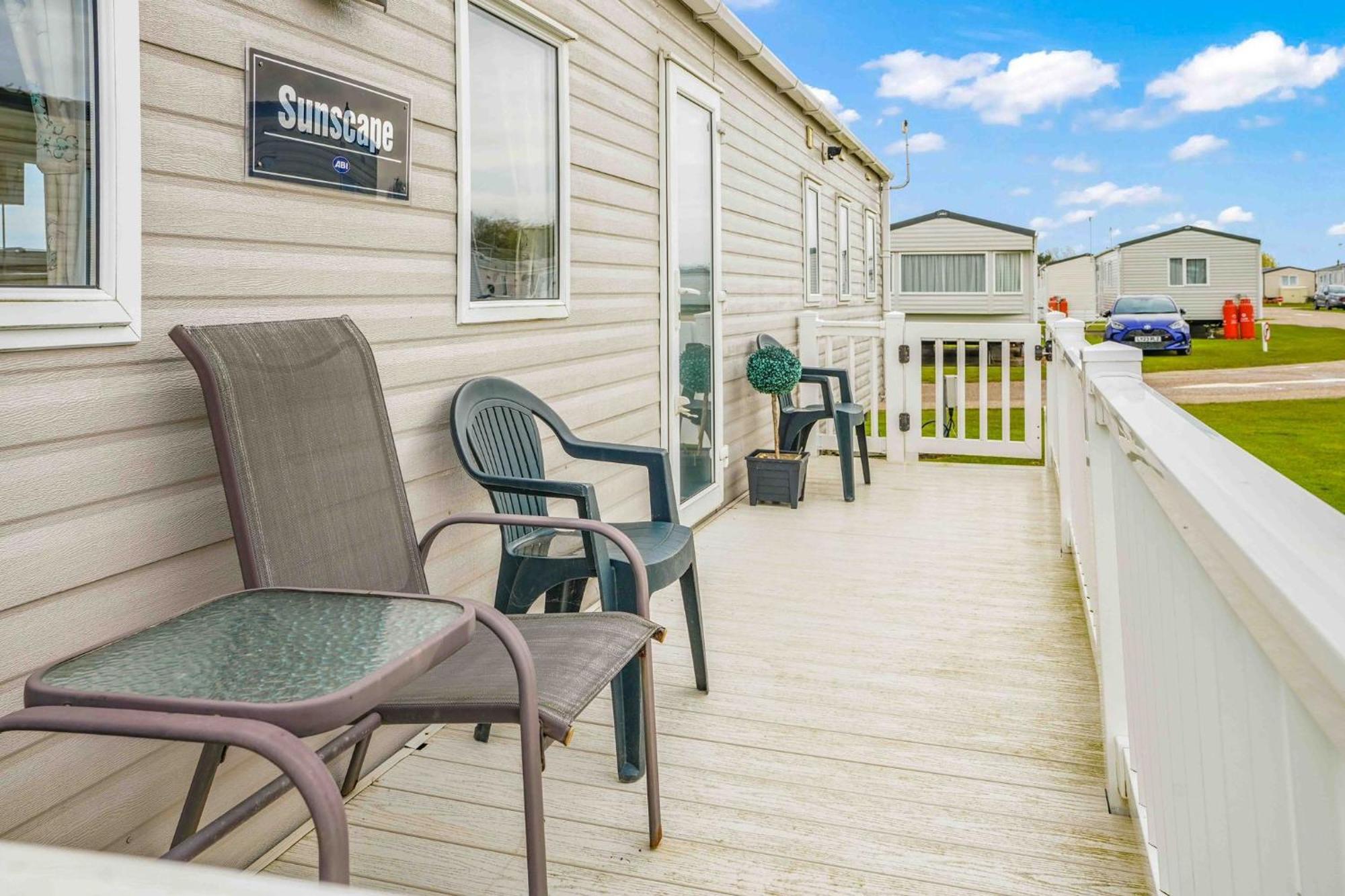 Sunscape Lodge Corton  Екстериор снимка